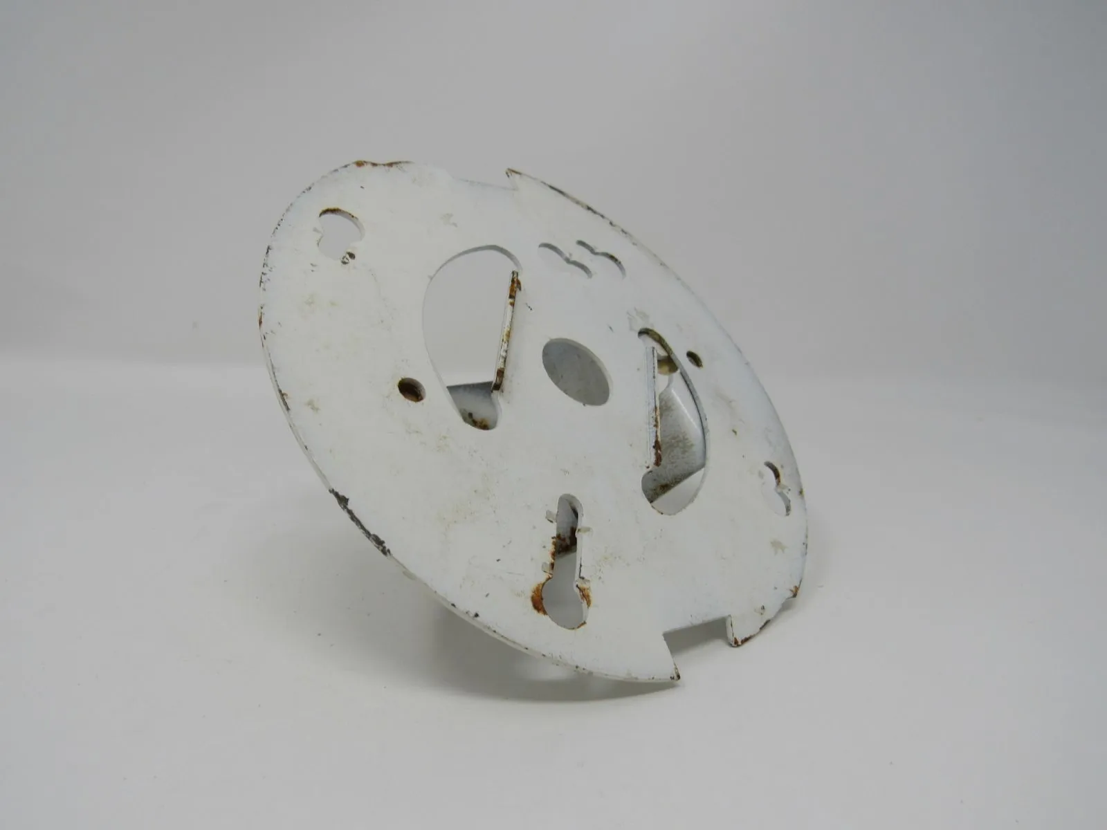Commercial Pendant Light Fixture Bracket 5-1/4-in Round Off White/Silver -- Used