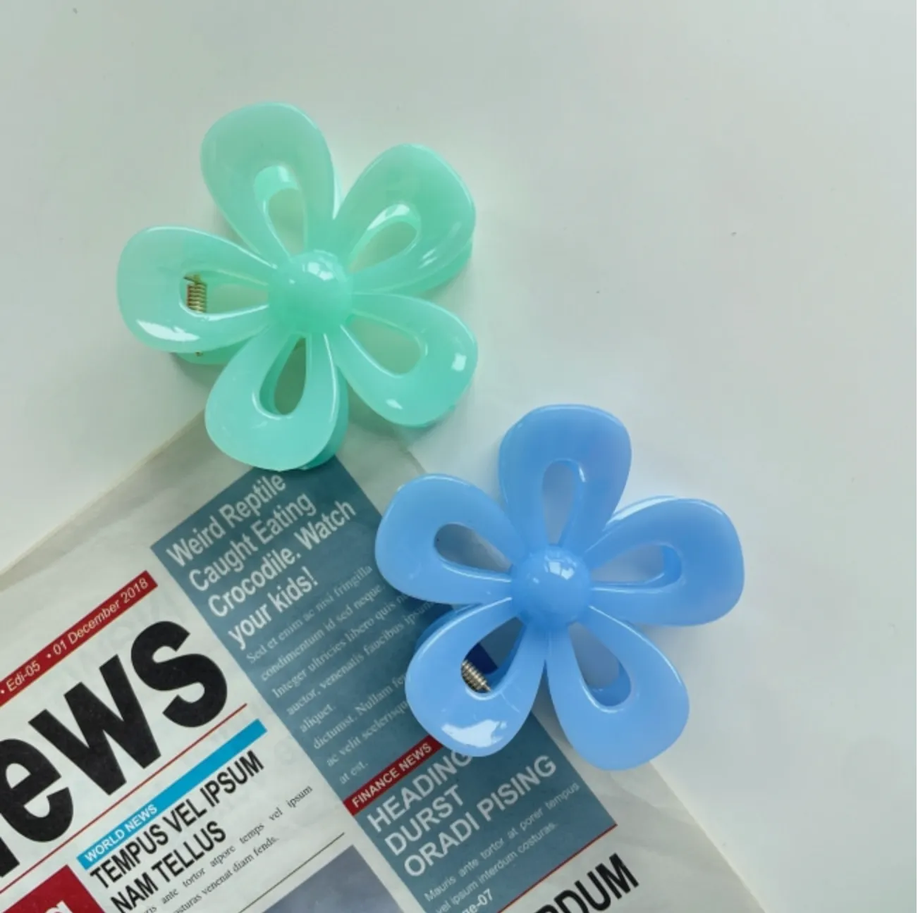 FIANA Flower hair claws