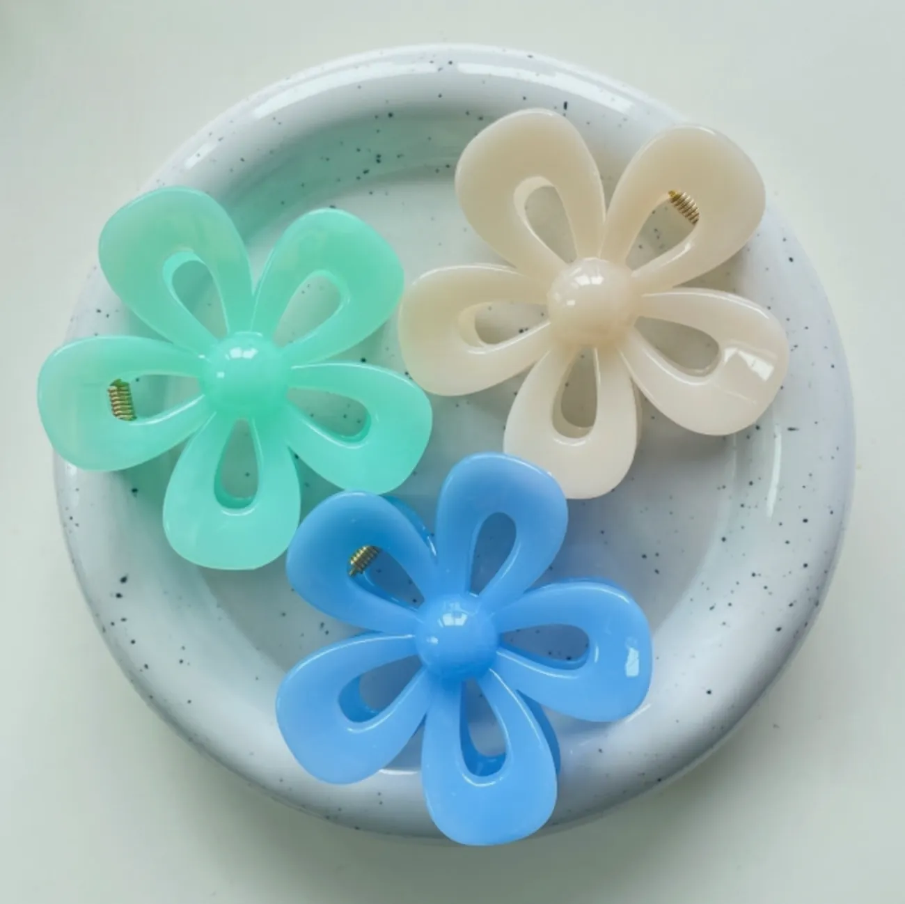 FIANA Flower hair claws