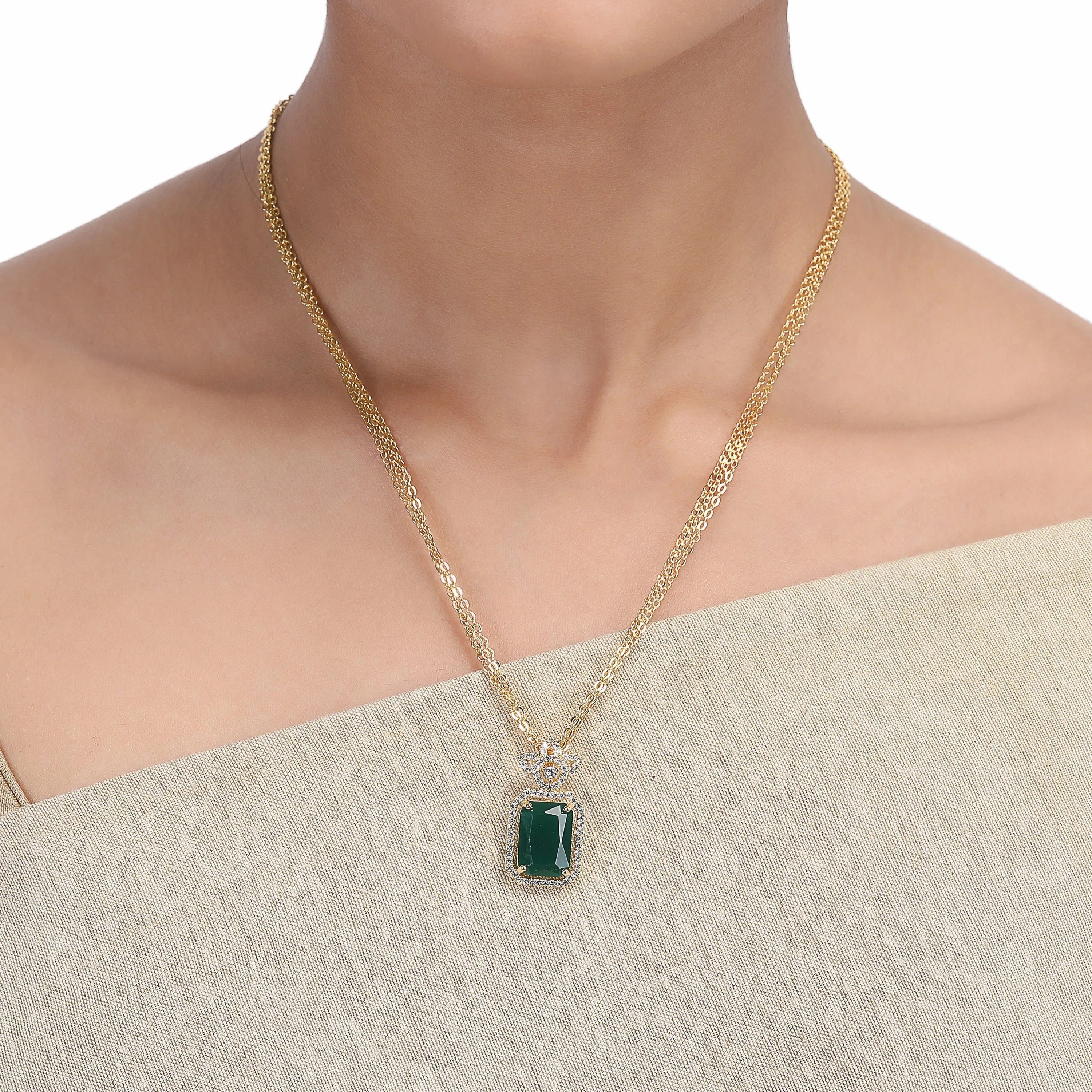Karuna Nagma Pendant  Set