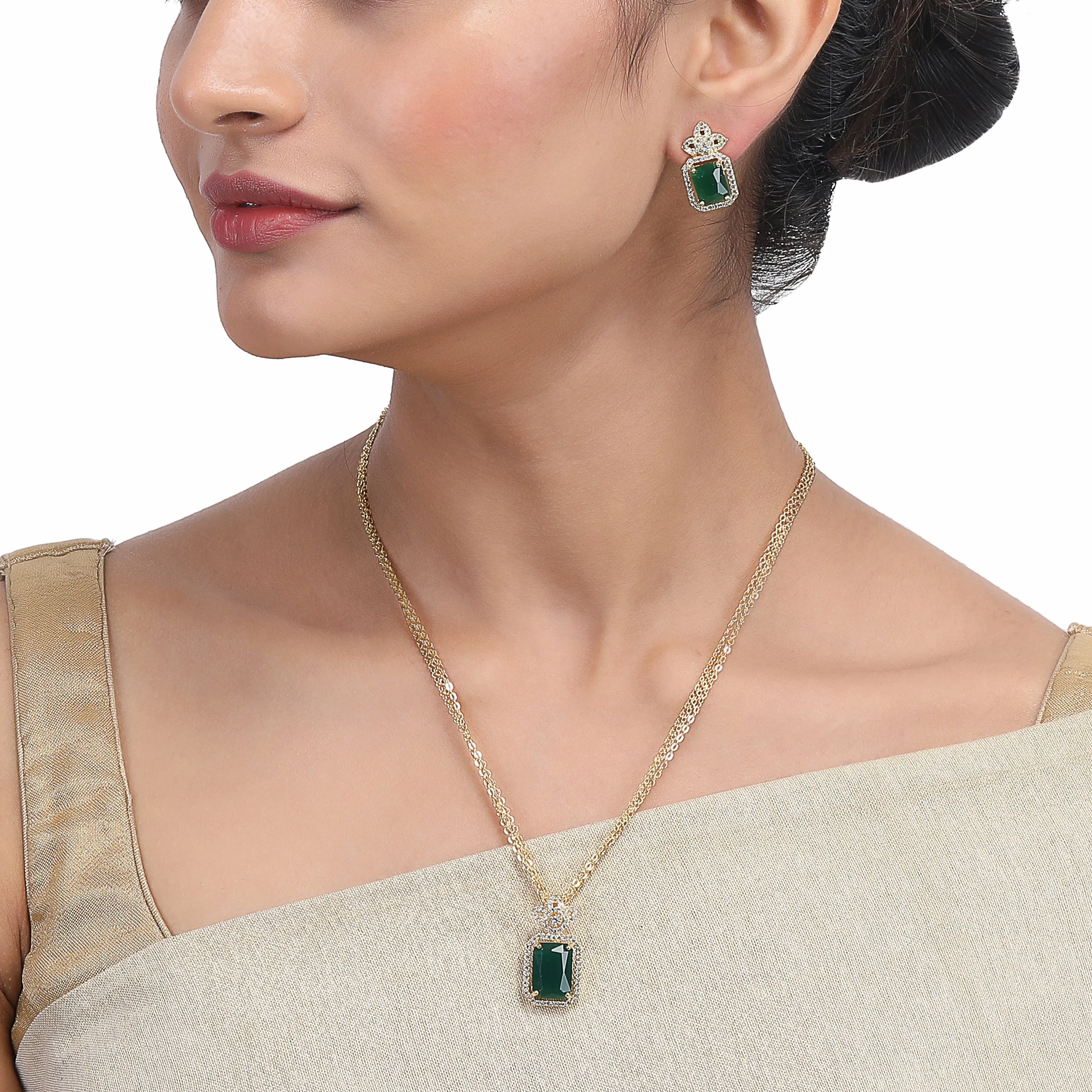 Karuna Nagma Pendant  Set