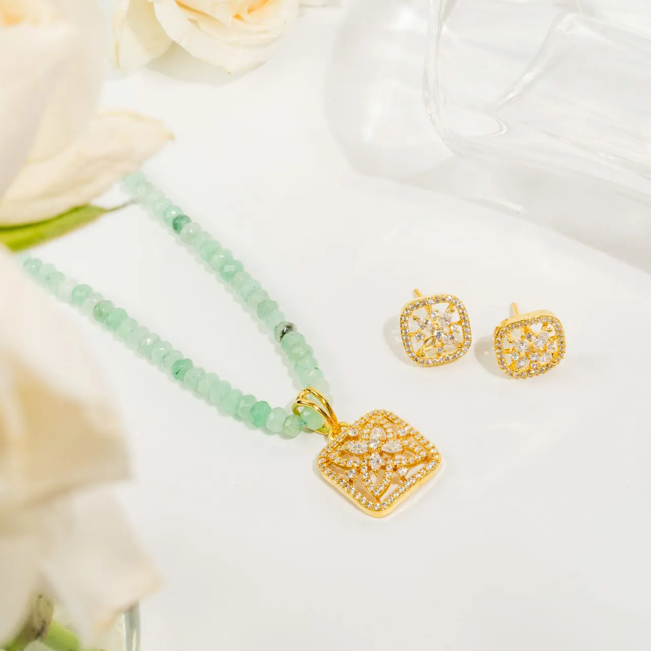 Karuna Wamiya Zircon  Pendant  Set