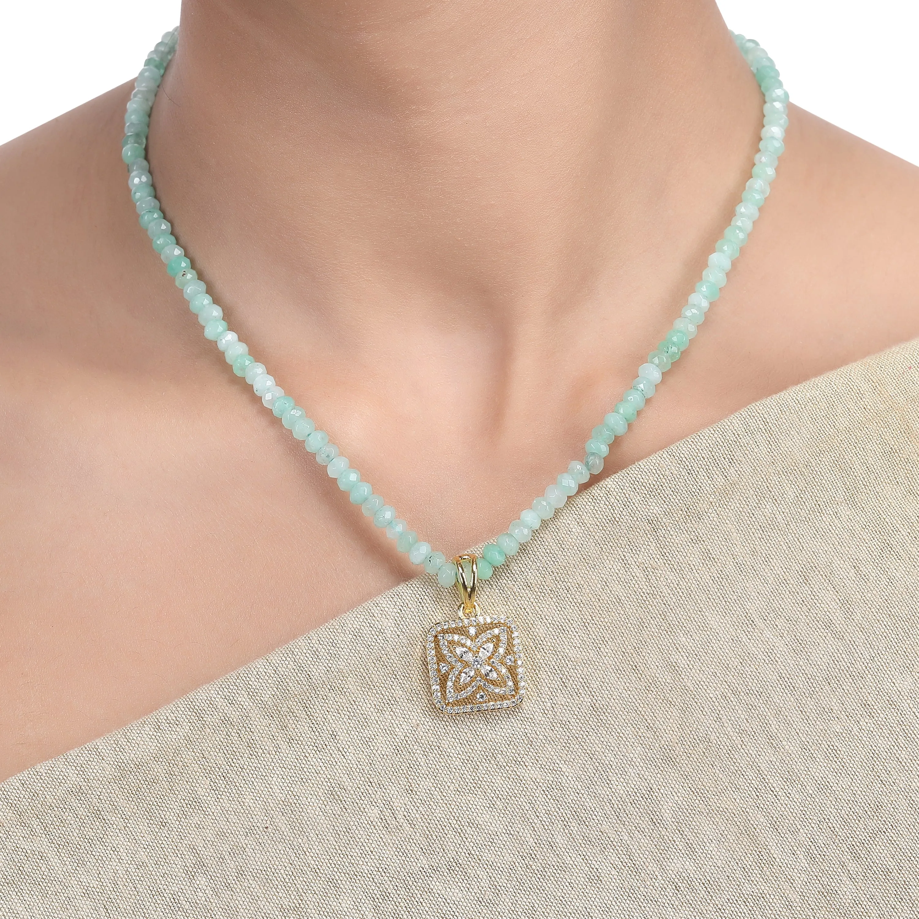 Karuna Wamiya Zircon  Pendant  Set