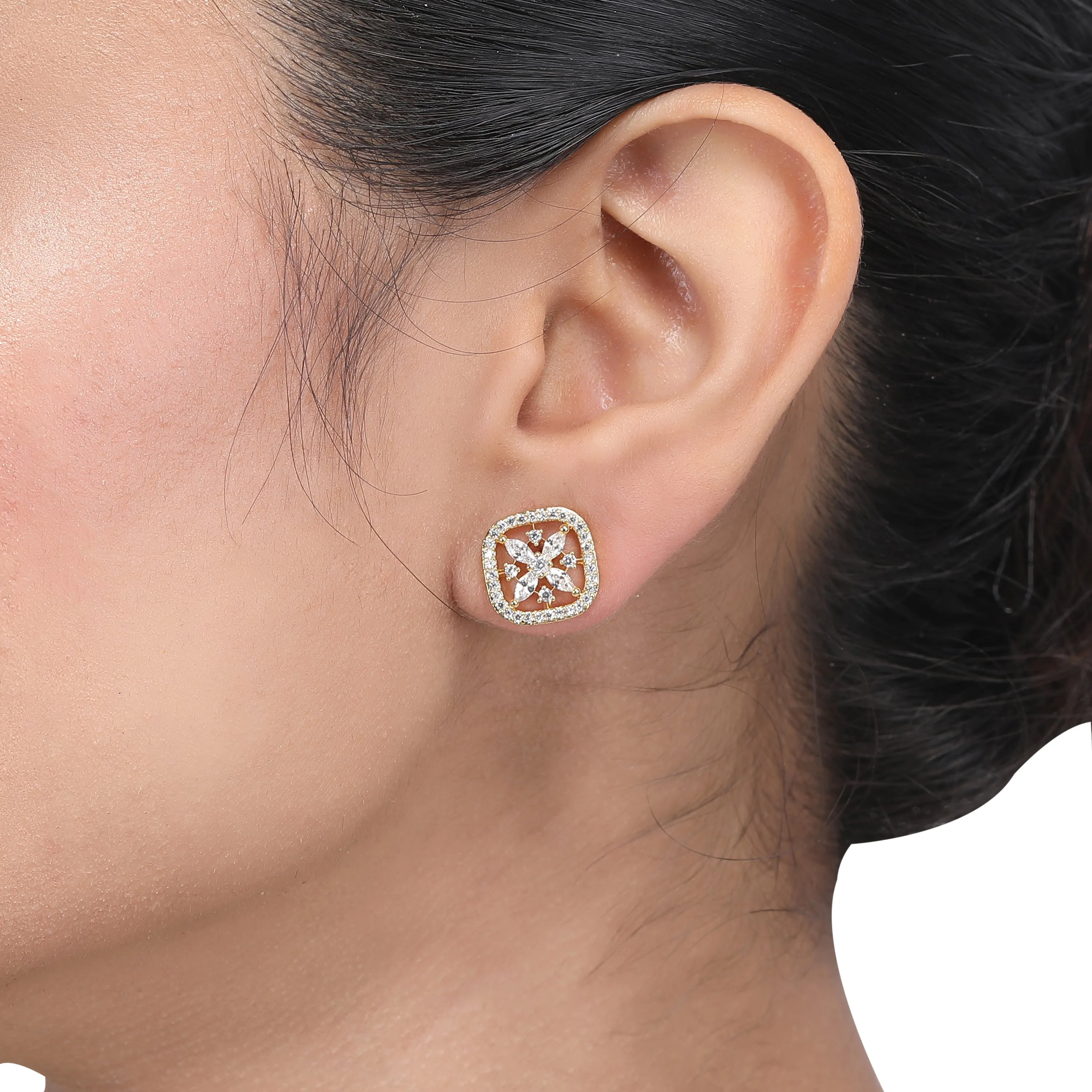 Karuna Wamiya Zircon  Pendant  Set