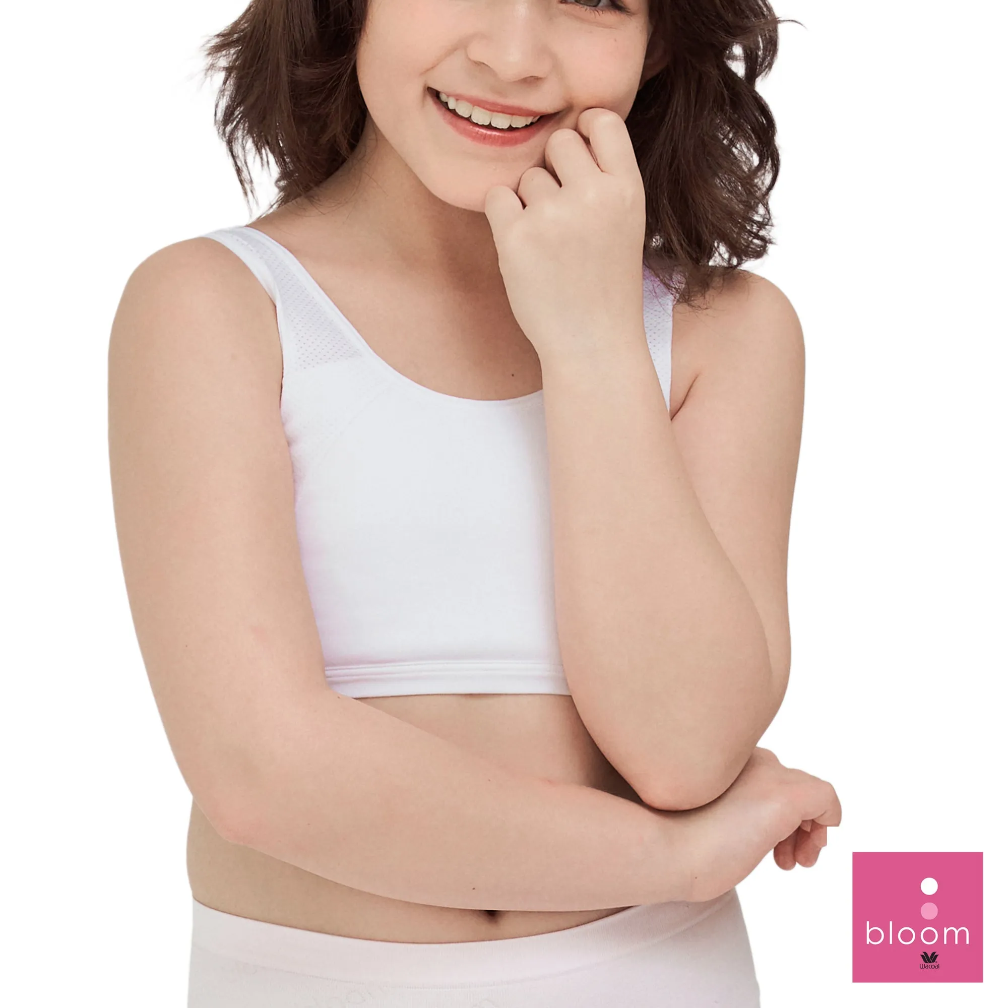 Wacoal Bloom Step 2 ชุดชั้นในสำหรับเด็ก เสื้อกล้ามครึ่งตัว แบบเรียบ รุ่น WH6K20