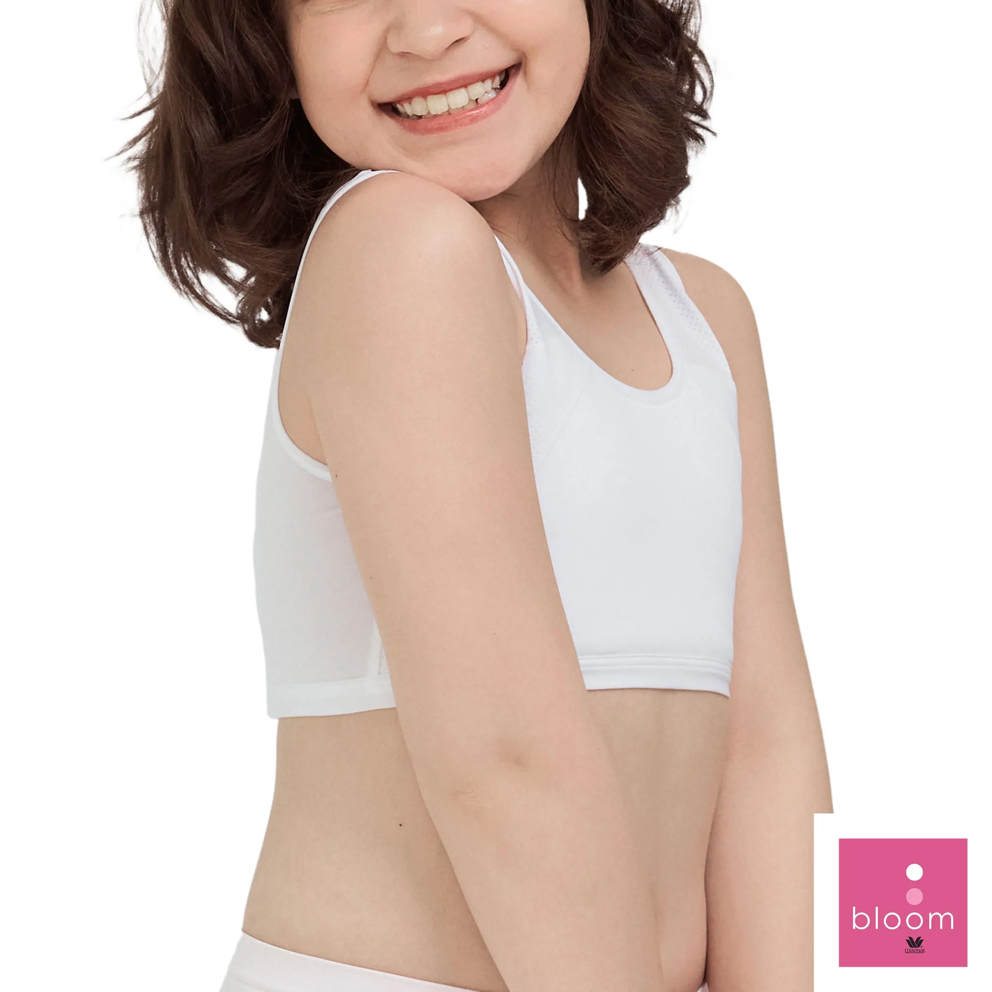Wacoal Bloom Step 2 ชุดชั้นในสำหรับเด็ก เสื้อกล้ามครึ่งตัว แบบเรียบ รุ่น WH6K20